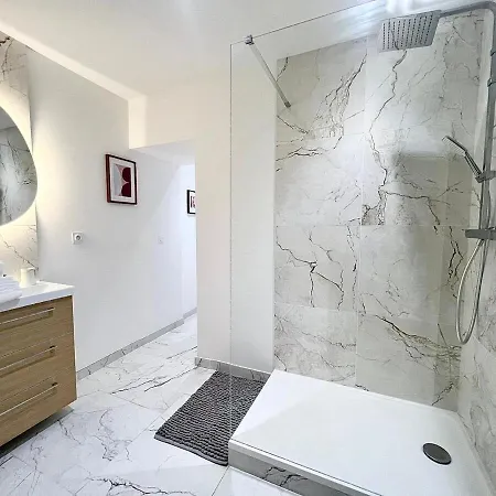 Le Design Proche De La Apartament *